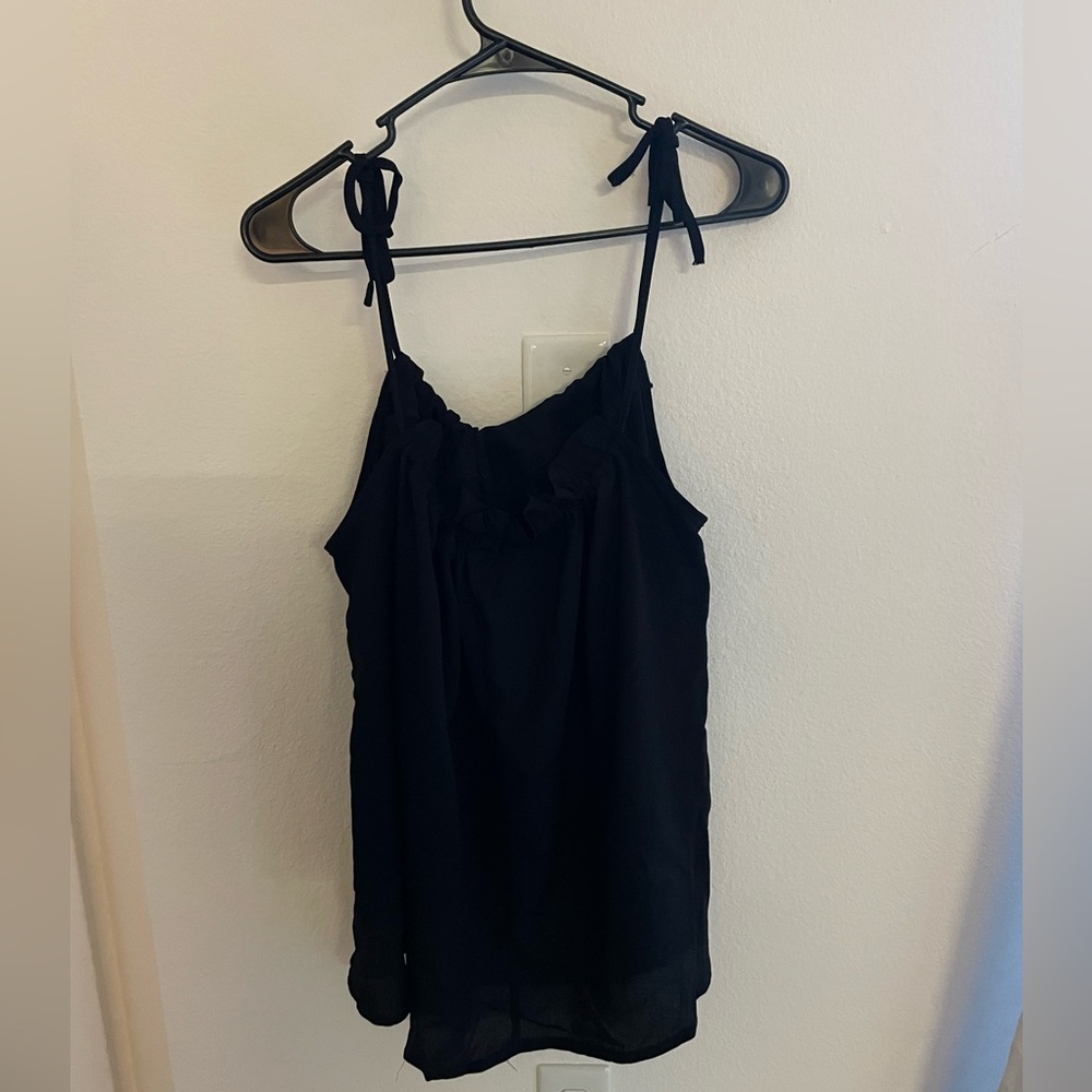 black adjustable flowy tank top